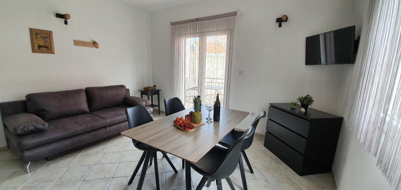 Apartment Prkic Traù Esterno foto
